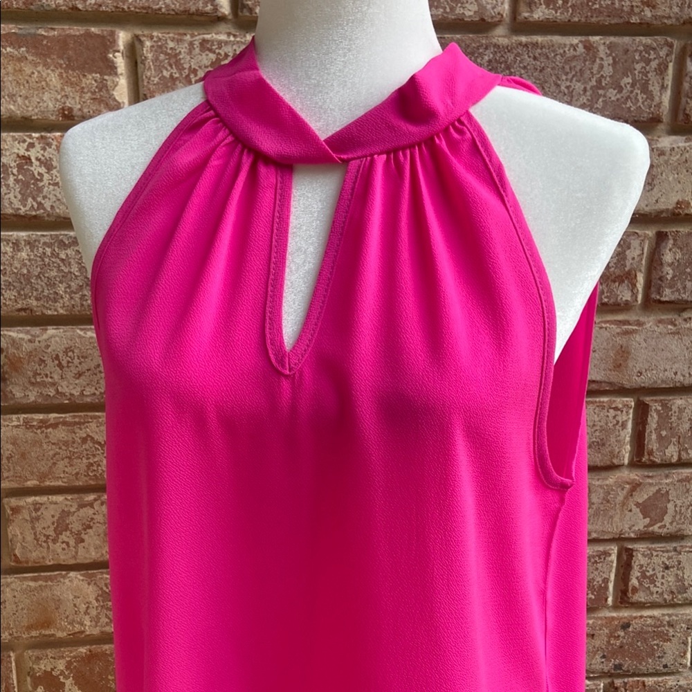 Sale 2/$10* Vibrant Pink Halter Top w/ Keyhole Neckline, size 6. NWT